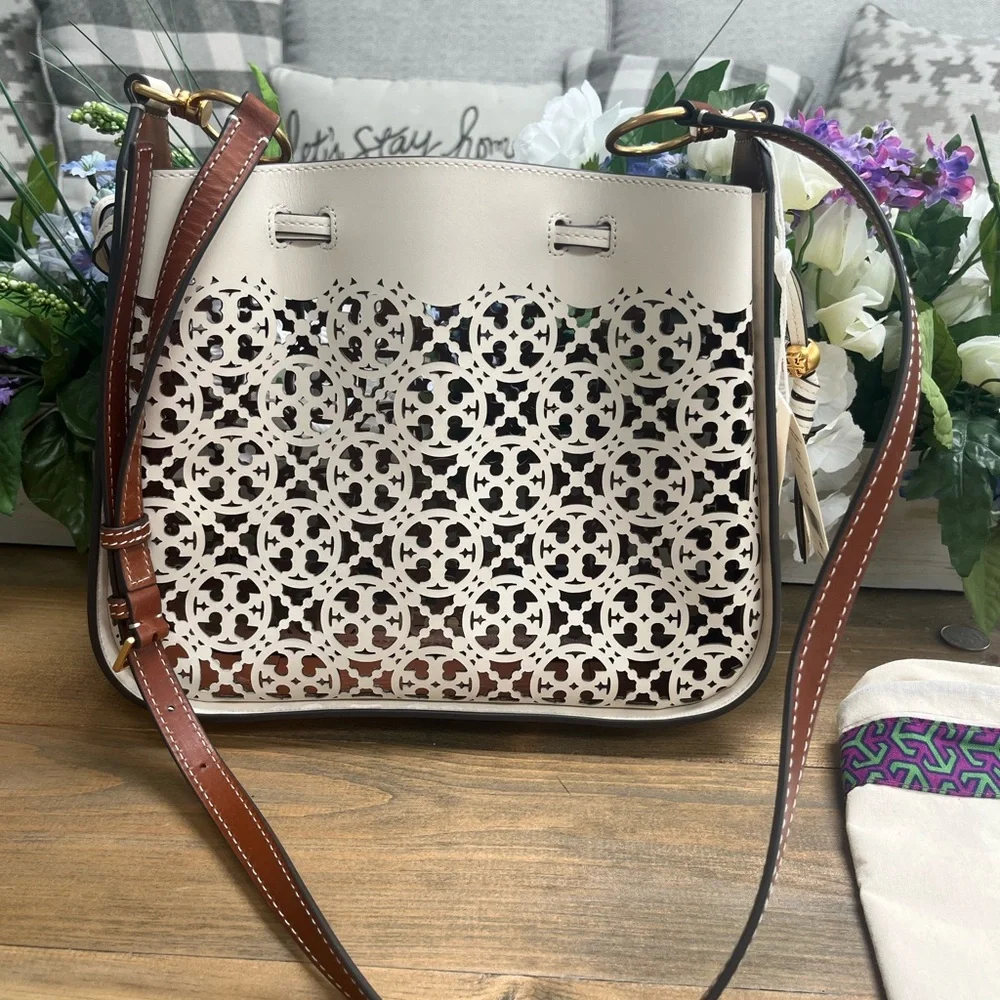 Tory Burch lazar bell bag 🔥🔥🔥🔥🔥SALE🔥🔥🔥🔥
